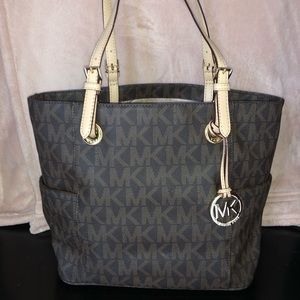 Michael Kors Jet Set East West Sig. Tote